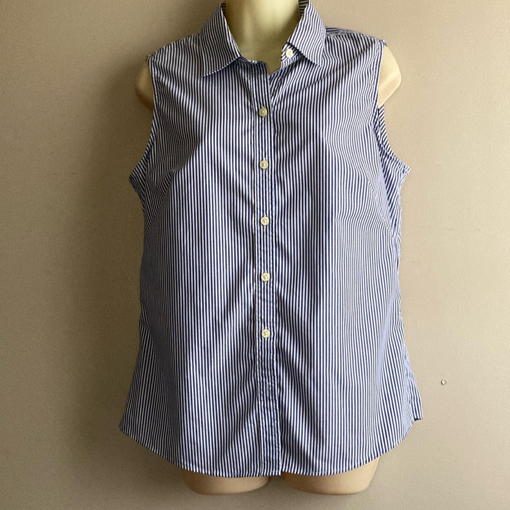 Bananna Republic Button Down Shirt size 12.